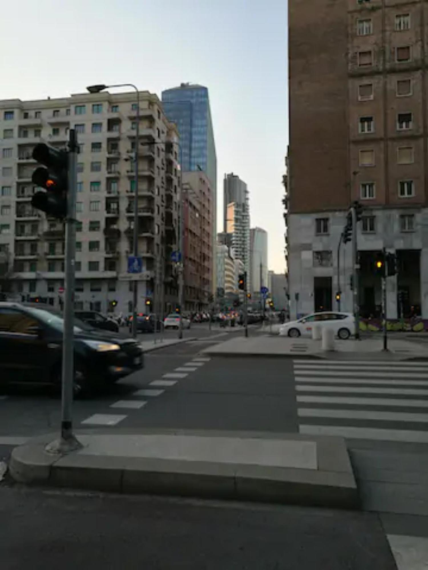 Suite Mm3/Repubblica A 5 Minuti Dal Duomo Милано Екстериор снимка